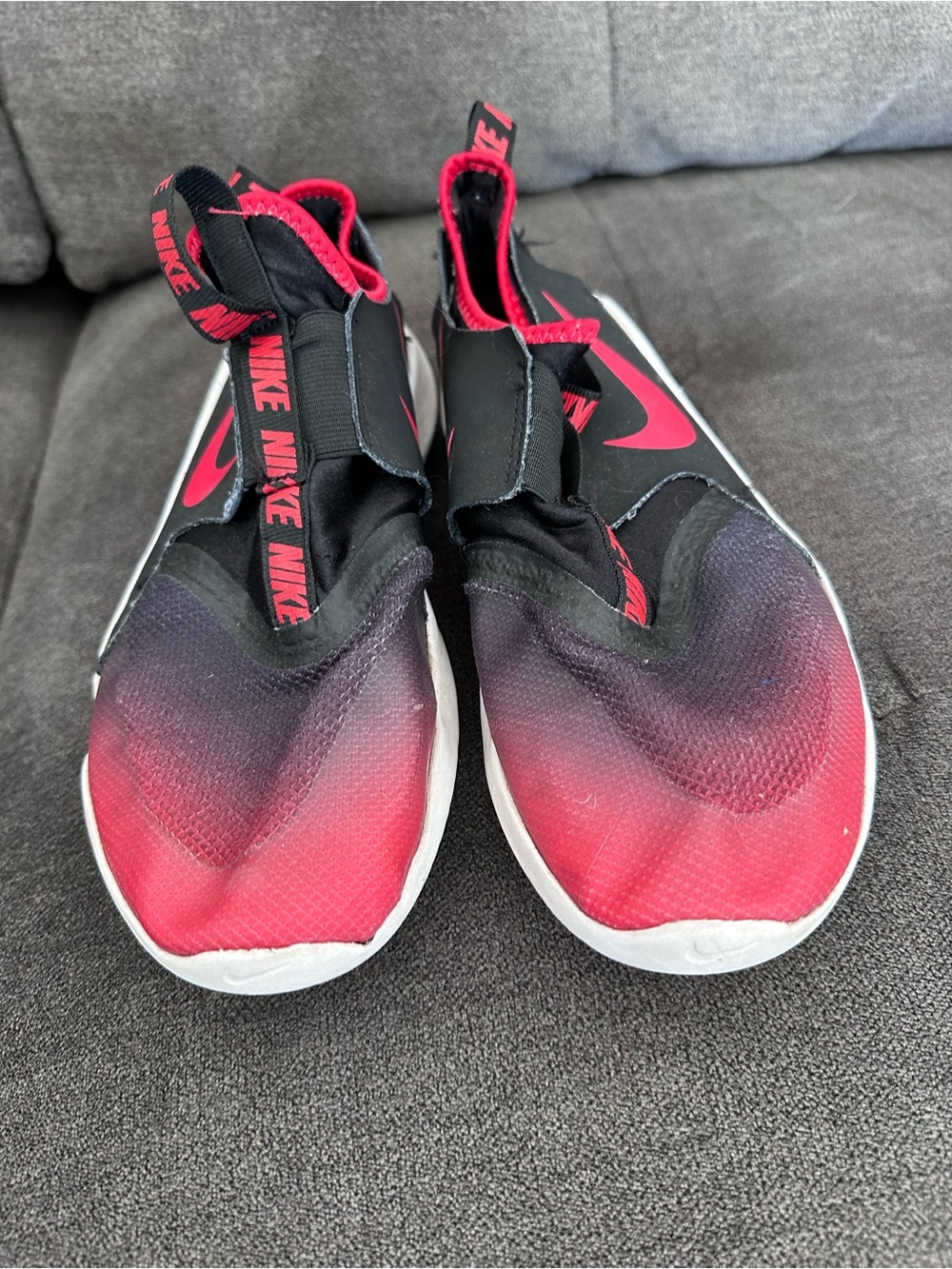 Nike Viale Slip-On Sneakers – Black/Red – Youth 6.5Y (Women's 8), Good